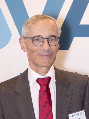 Zum Abschied nach 22 Jahren zum Ehrenvorsitzenden ernannt: Prof. Dr. Bernd Bertram. Bild: BVA