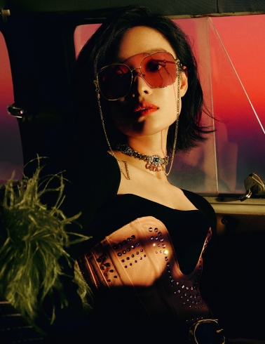 Kampagnenmotiv mit der chinesischen Sängerin Ni Ni. Bild: Kering Eyewear