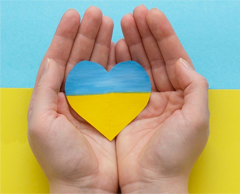 Spendenaktionen und neugeschaffene Arbeitsplätze für ukrainische Kriegsflüchtlinge. Bild: Silhouette