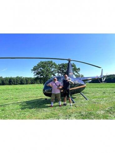 Dieter Funk mit Helikopter (Foto: Funk)