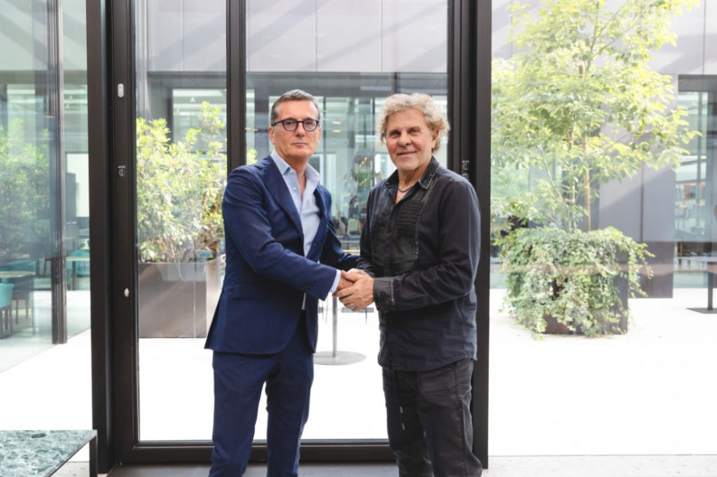 Francesco Milleri, Chairman und CEO von EssilorLuxottica, mit Diesel-Gründer Renzo Rosso